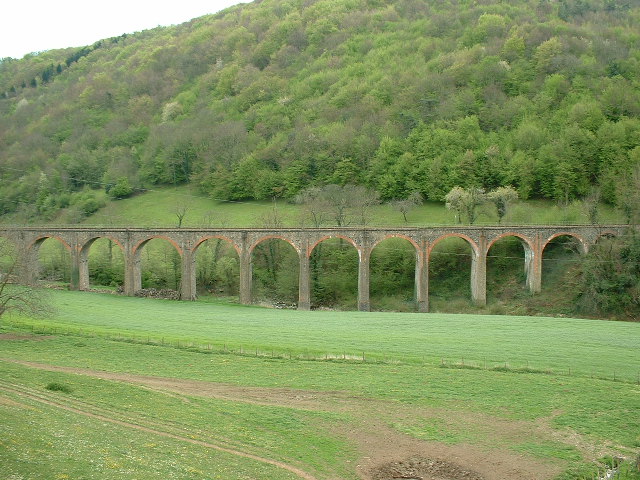 L�un des plus beaux ouvrages d�art de la ligne
21 Avril 2003

