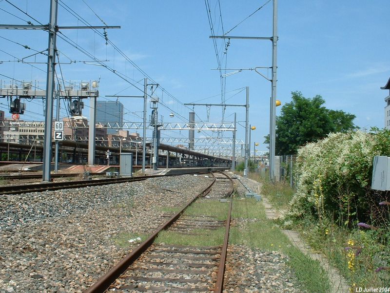 Origine de la ligne � Lyon-Part-Dieu
Vue en direction de Lyon
Juillet 2004
