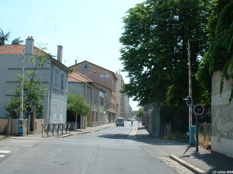 Le PN 2 (PN 4)
A droite, la direction de Lyon
Juillet 2004
