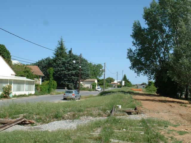 Fin de la partie ferr�e et inexploit�e � Lunel
Direction Arles

Mai 2002
