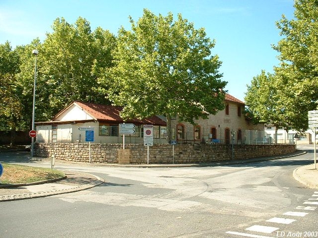 Gare de Mornant
La direction de Lyon est à droite.
Août 2003
