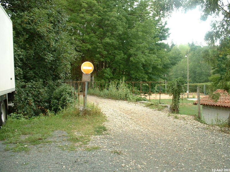 Petit pont � Thurins
Vue en direction de Saint-Symphorien
Août 2003
